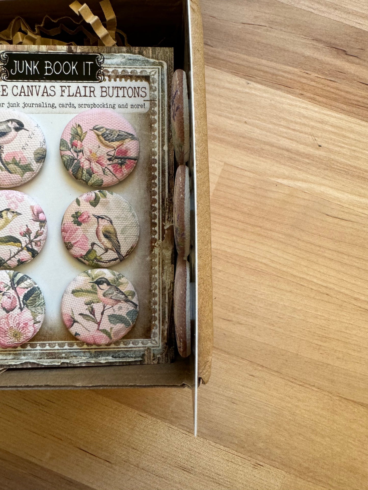 Vintage Floral Bee Canvas Flair Buttons