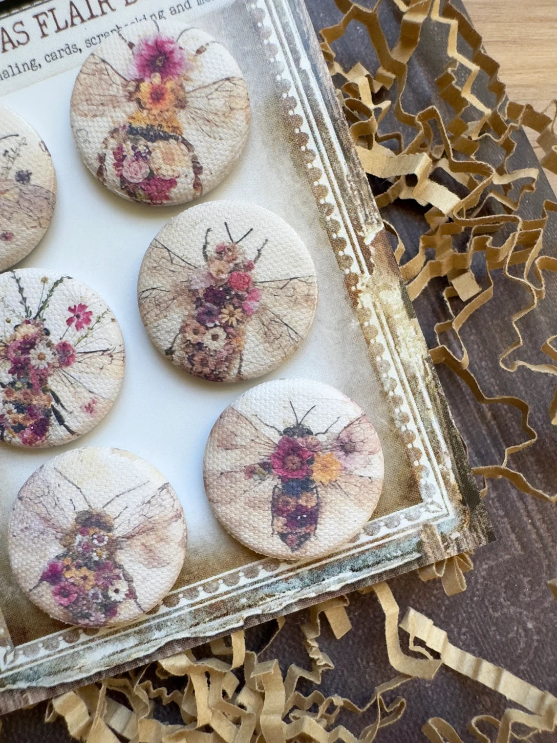 Vintage Floral Bee Canvas Flair Buttons